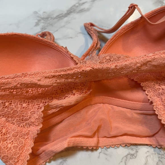 Victorias Secret Lace Bralette in Coral 32D - Picture 3 of 5